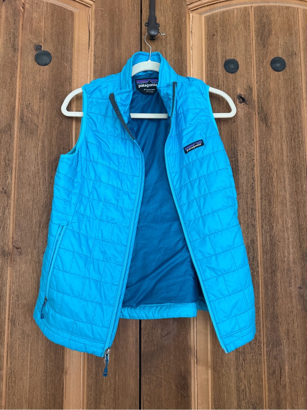 Patagonia Women's Jacket in Bright Turquoise